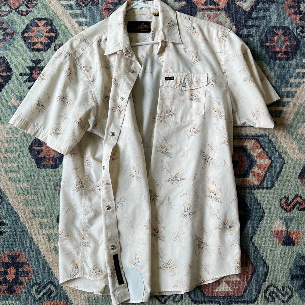 Howler Bros short sleeve button up. Large. Harvest pattern. Off white and brown.